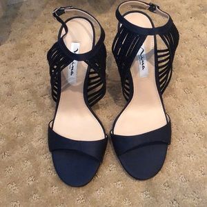 Brand New Nina Heels In Navy Size 8